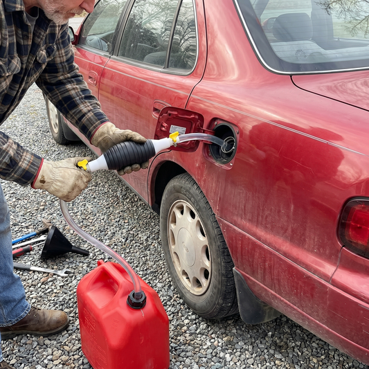 2m Hose Hand Pump Siphon for Liquid Transfer - lifestyle