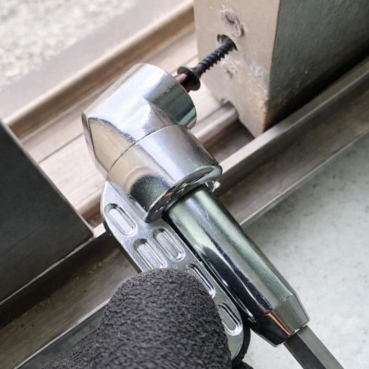 105-Degree Angle Drill Adapter for Tight Spaces