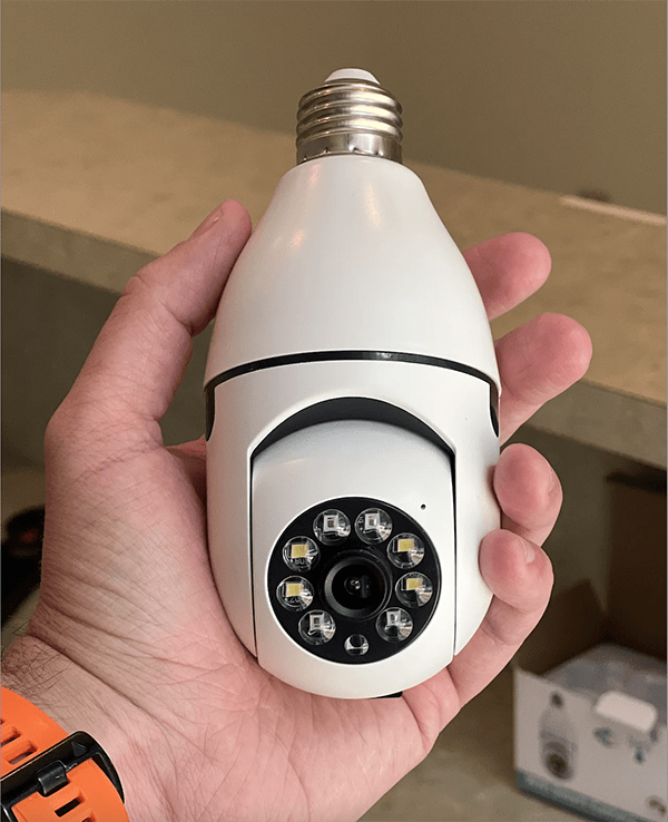 360-Degree Bulb Security Camera - Full HD Night Vision